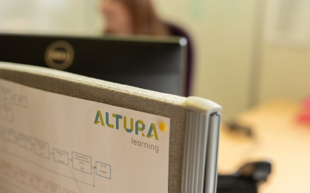 Altura Learning Authoring Online Course with Bridge